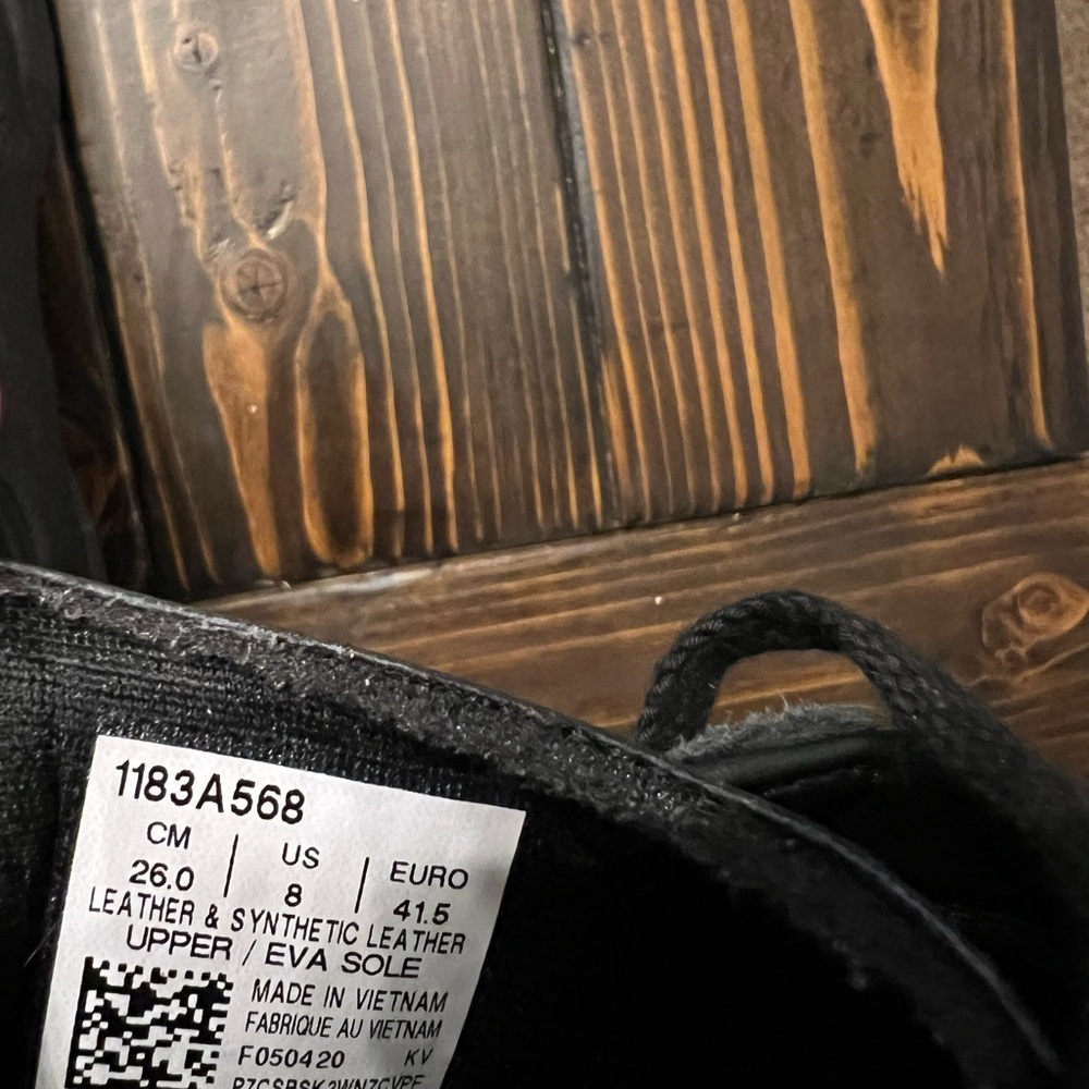 Black Leather onitsuka tiger lawnship